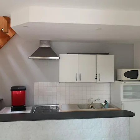 La Champagne - Centre De - Maisonnette Duplex تروي