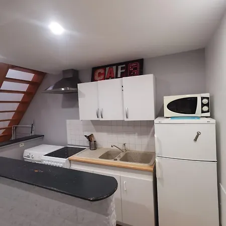 La Champagne - Centre De - Maisonnette Duplex تروي