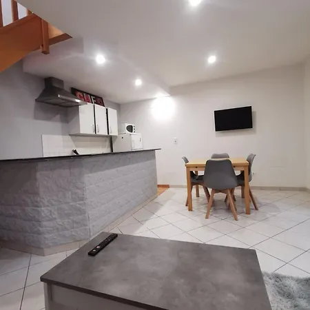 La Champagne - Centre De - Maisonnette Duplex شقة تروي