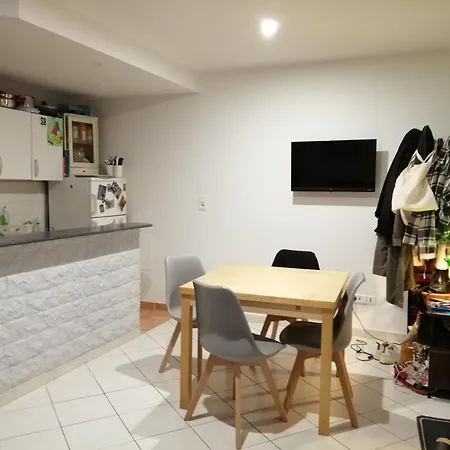 La Champagne - Centre De - Maisonnette Duplex *